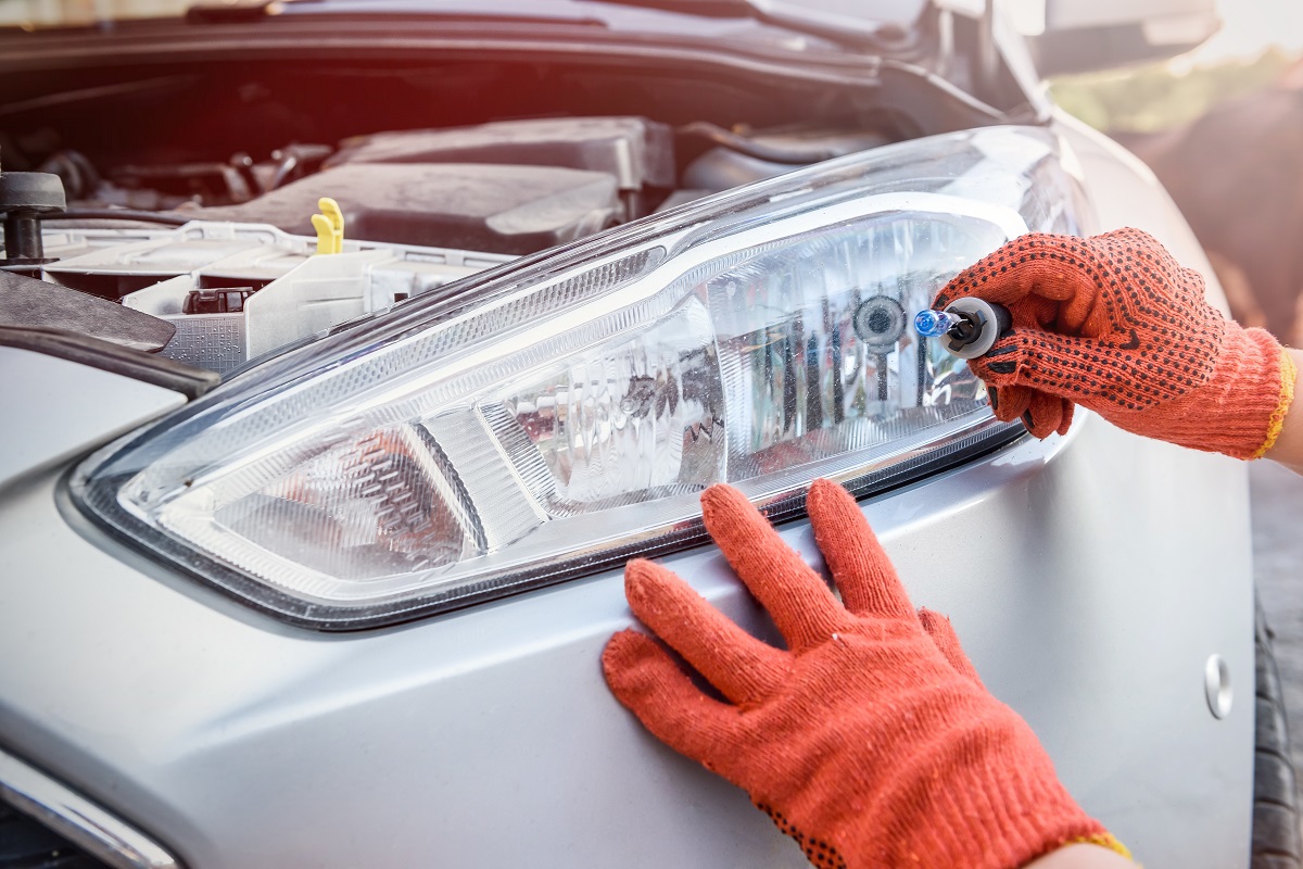 How Much Is It to Replace a Headlight Bulb?
